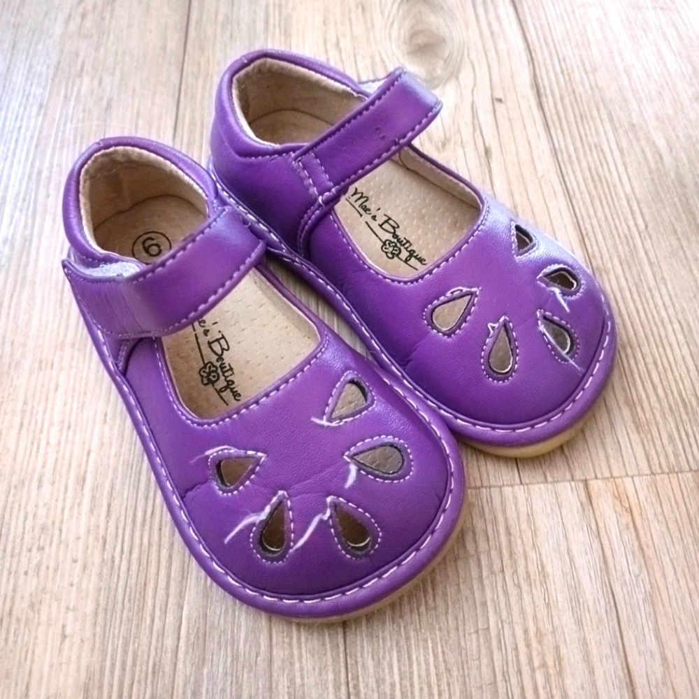 Little Mae's Boutique Squeaker Mary Janes sz 6